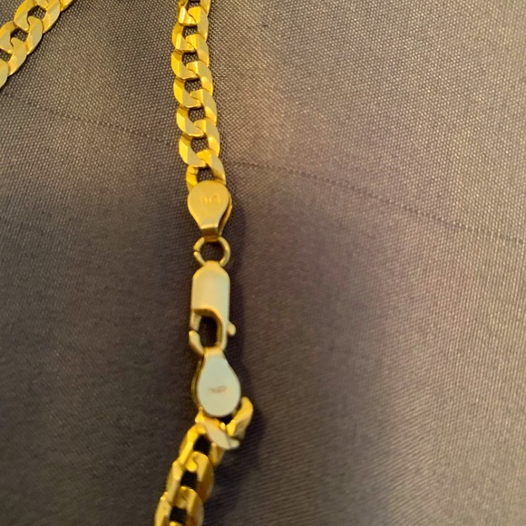 10k Gold Chain W/ Jade pendant - Picture 3 of 6